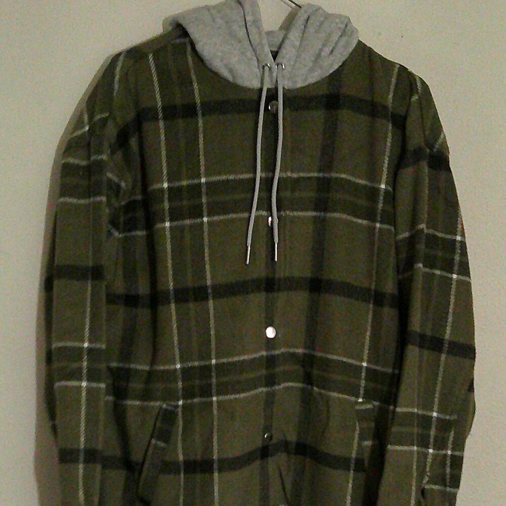 Love Tree Plaid Hooded Jacket with Side Pockets Drawstrings in Olive NWT